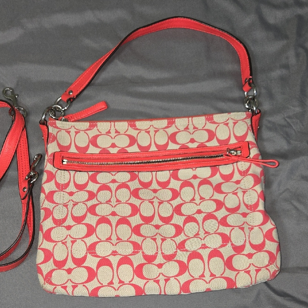 Coach Poppi/Perri Hobo Crossbody. No Rips Or Tears. Discounted Shipping